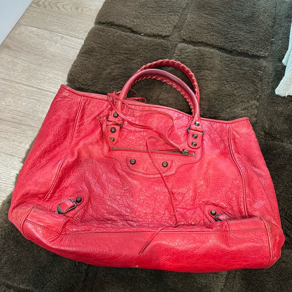 Good condition balenciaga big tote color: red